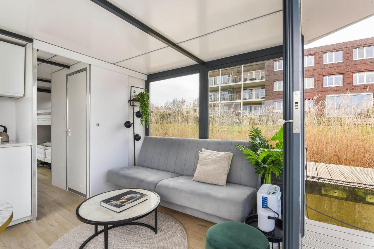 Cosy Tiny Houseboats Near Beach And Restaurants By Weltevreden Experience Zeewolde Kültér fotó