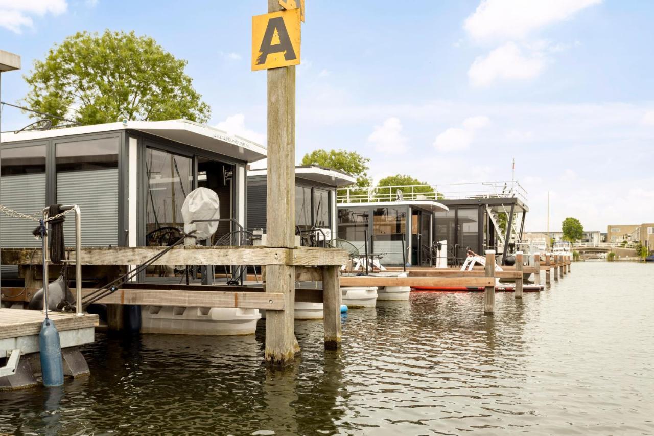 Cosy Tiny Houseboats Near Beach And Restaurants By Weltevreden Experience Zeewolde Kültér fotó