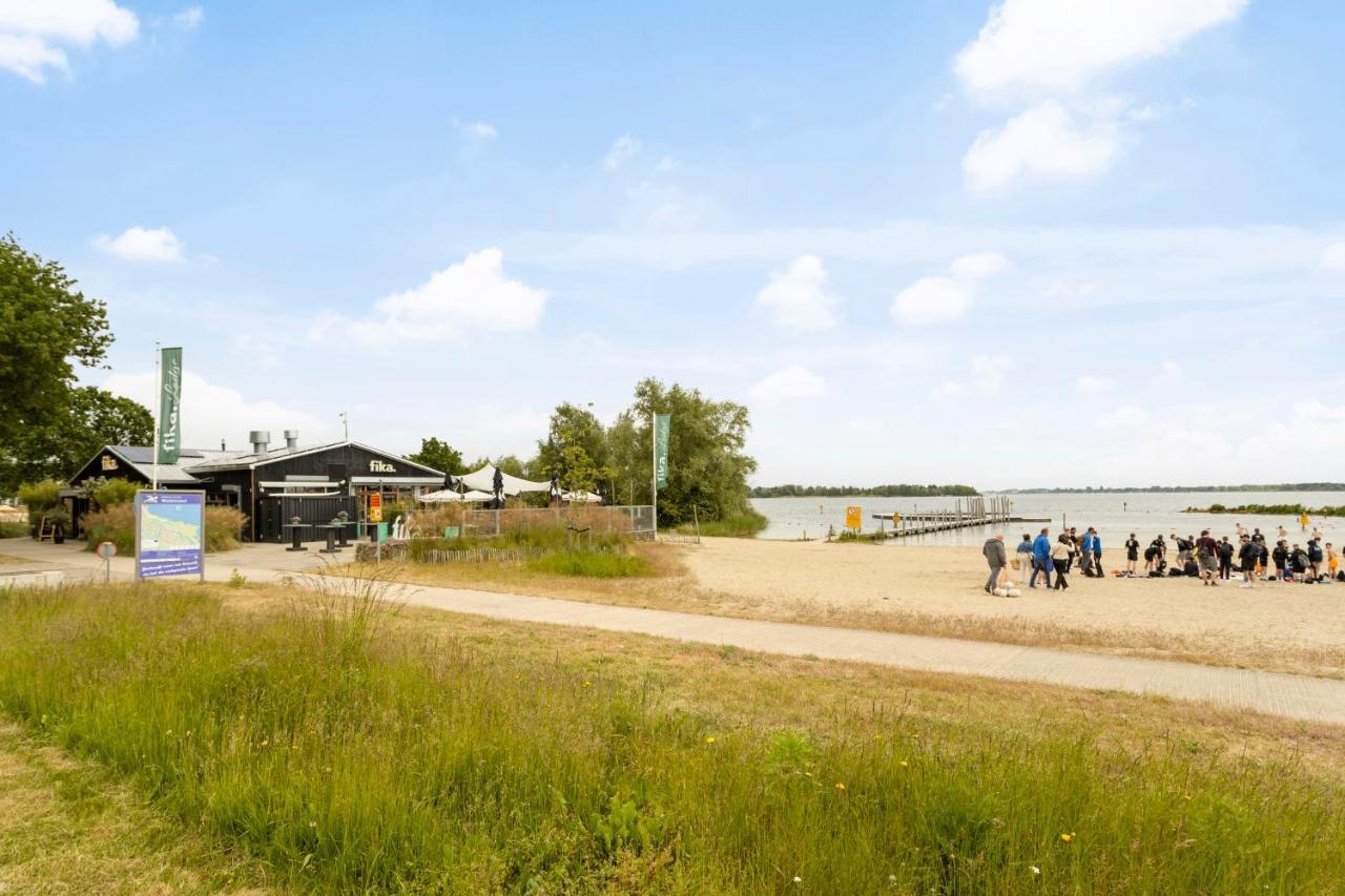 Cosy Tiny Houseboats Near Beach And Restaurants By Weltevreden Experience Zeewolde Kültér fotó