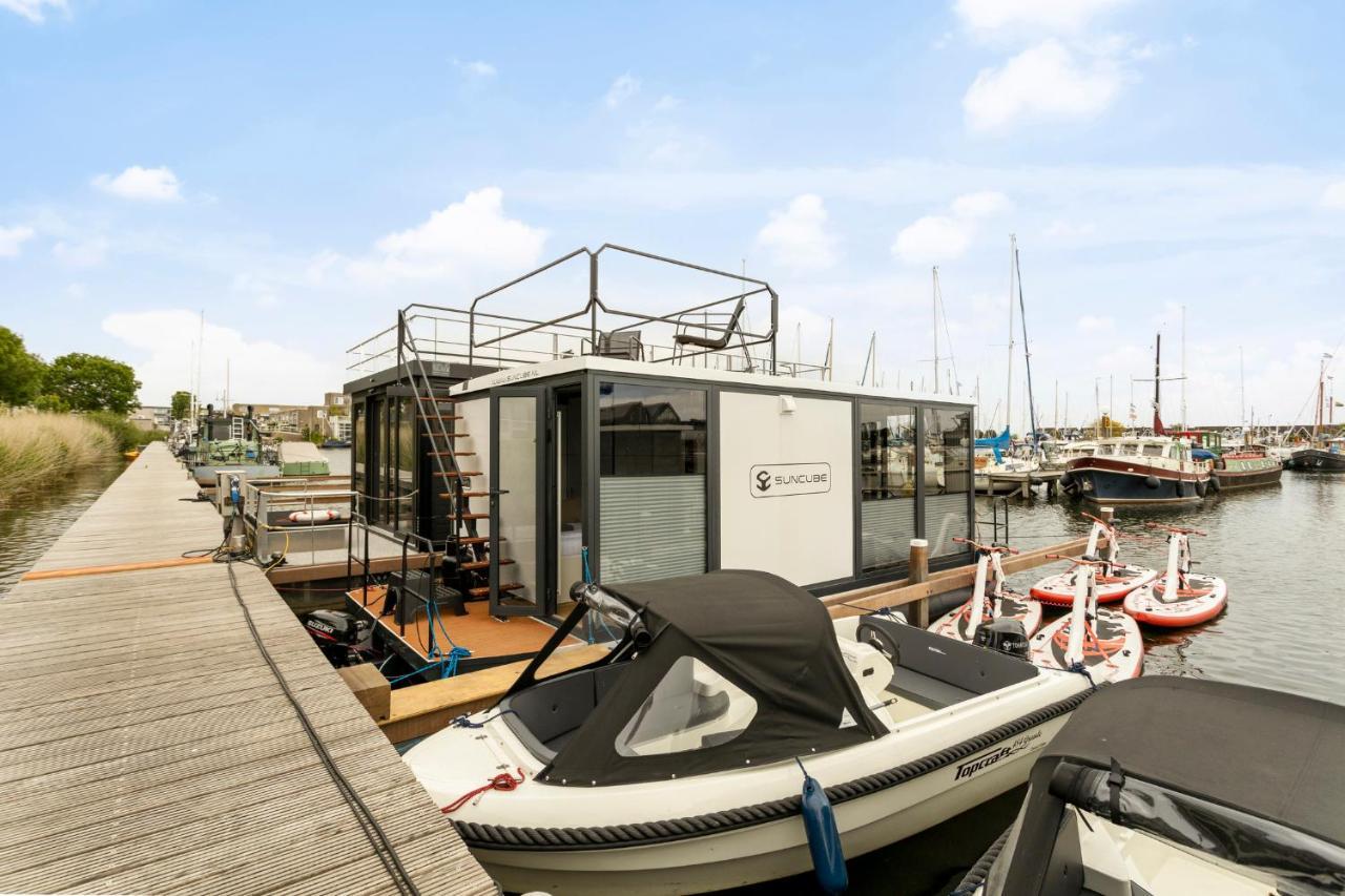 Cosy Tiny Houseboats Near Beach And Restaurants By Weltevreden Experience Zeewolde Kültér fotó