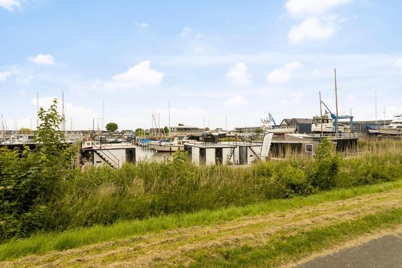 Cosy Tiny Houseboats Near Beach And Restaurants By Weltevreden Experience Zeewolde Kültér fotó