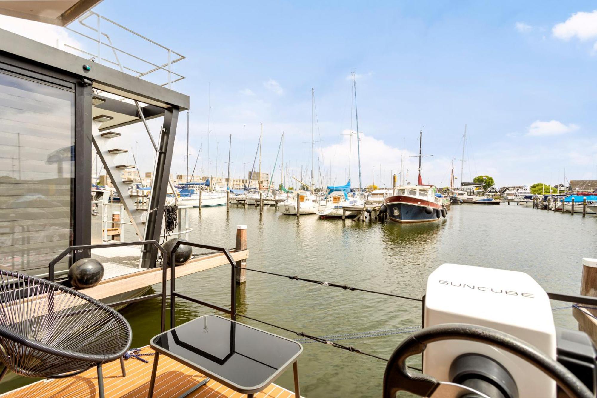 Cosy Tiny Houseboats Near Beach And Restaurants By Weltevreden Experience Zeewolde Kültér fotó