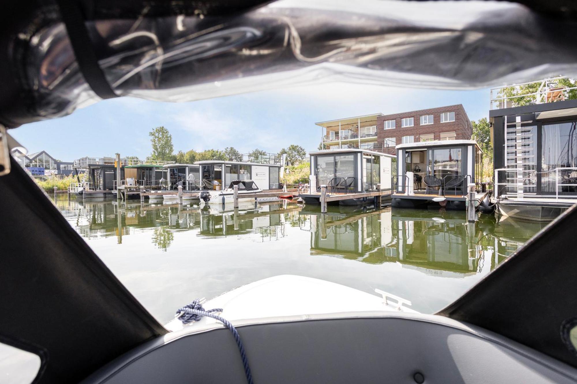 Cosy Tiny Houseboats Near Beach And Restaurants By Weltevreden Experience Zeewolde Kültér fotó