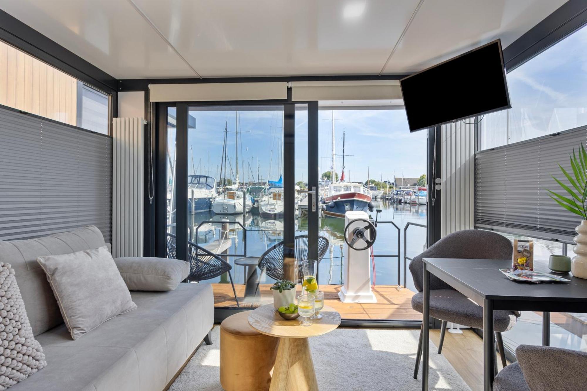 Cosy Tiny Houseboats Near Beach And Restaurants By Weltevreden Experience Zeewolde Kültér fotó